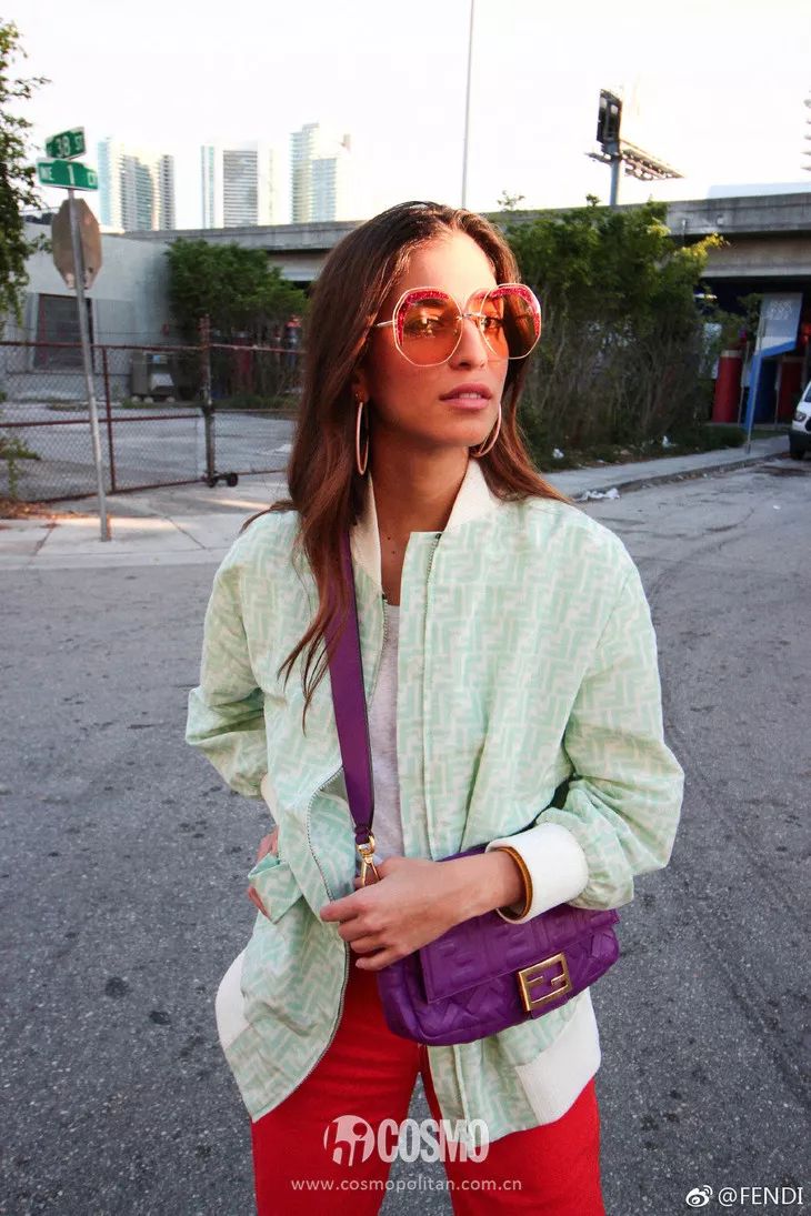 杨幂再次带火最新单品,杨幂最近带货