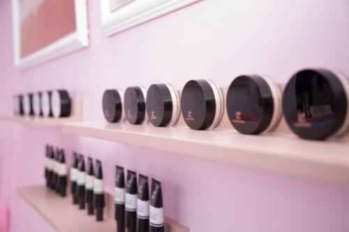 粉嘟嘟瓷感底妆,无瑕瓷实底妆