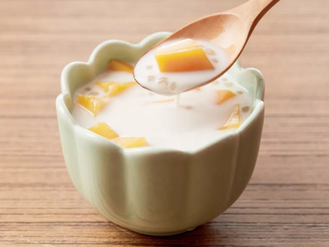 正宗海南椰子汁喝了又白又大,海南椰子的汁怎么做