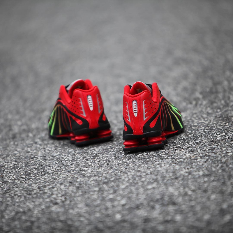 nike鞋面彩色斑点,nike鞋面发光