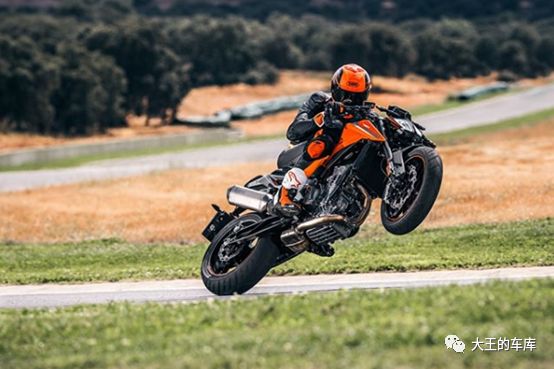 摩托家/“跳水王”、“铁头娃”、“大野驴”？奥地利的KTM是你的菜吗？