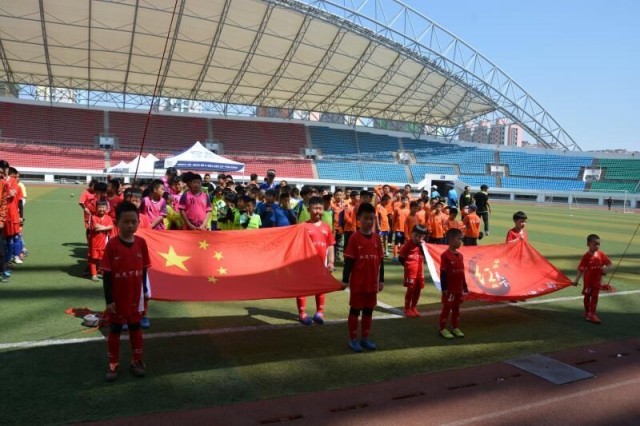 15支球队足球比赛,15支球队比赛