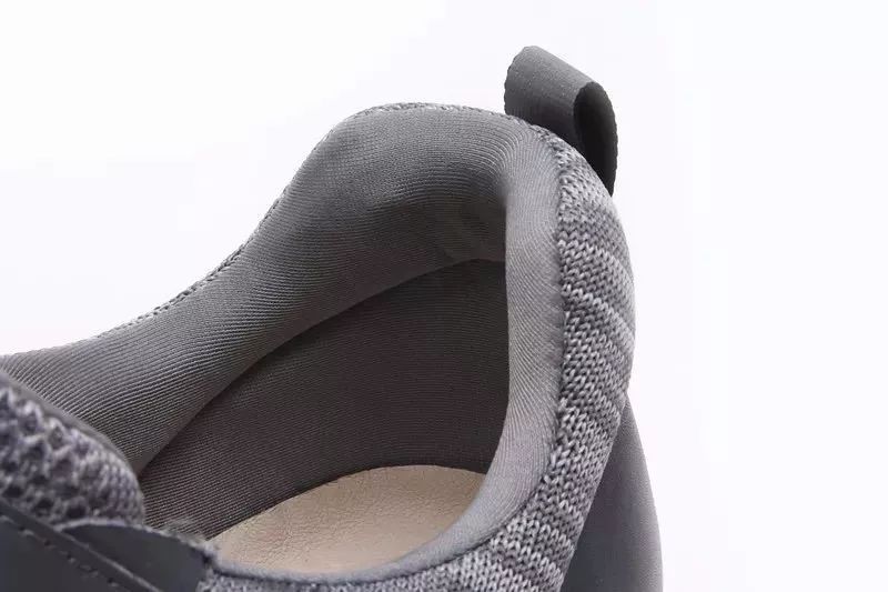 专为父母设计的健步鞋，防滑轻巧、透气时髦，我们自己穿也行！