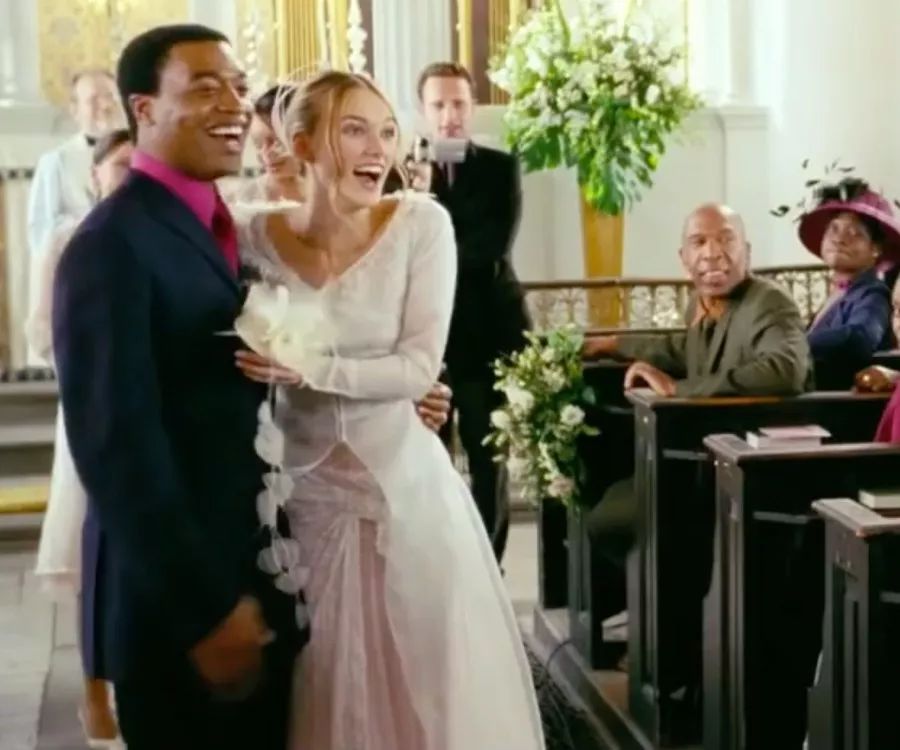 这届年轻人到底想要什么,为什么现在年轻人都想整容