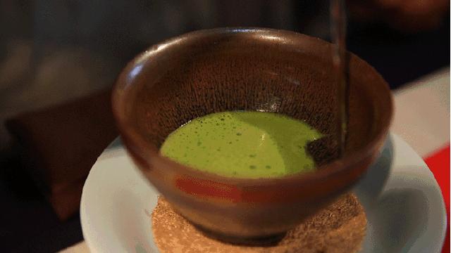 不必去芬兰了，杭州高铁1h就藏着一万颗星星的玻璃屋，过2天山野生活正好！