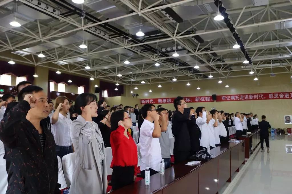 中专逆袭故事,职校的故事