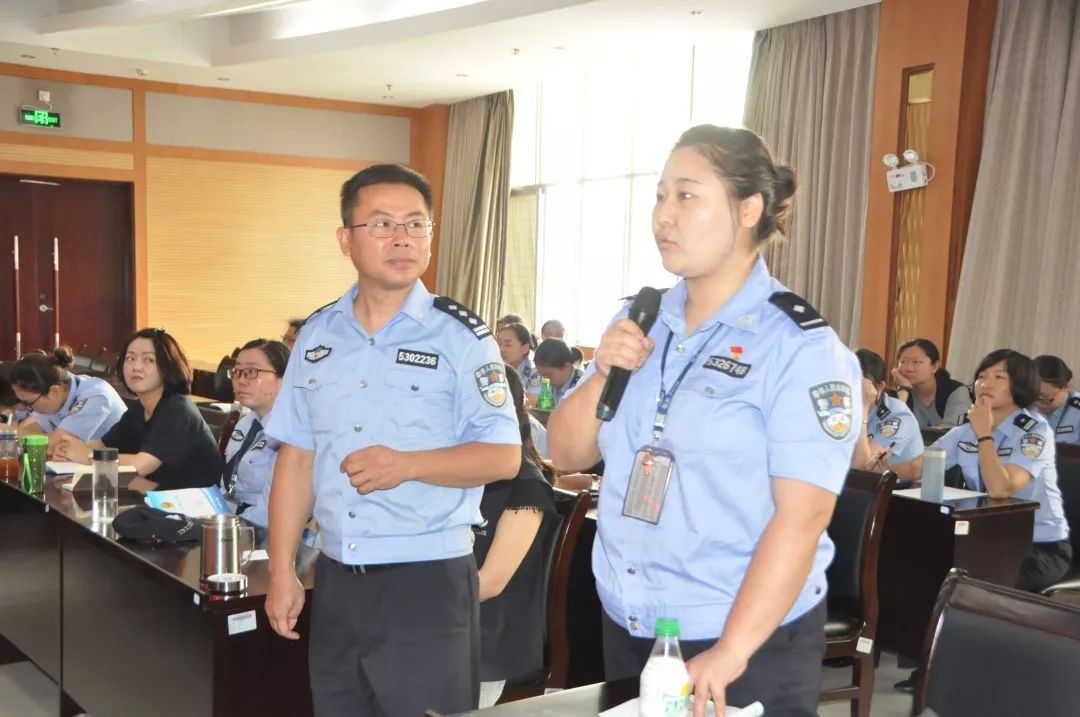 监狱警察业务知识,监狱警察工作10年是什么级别