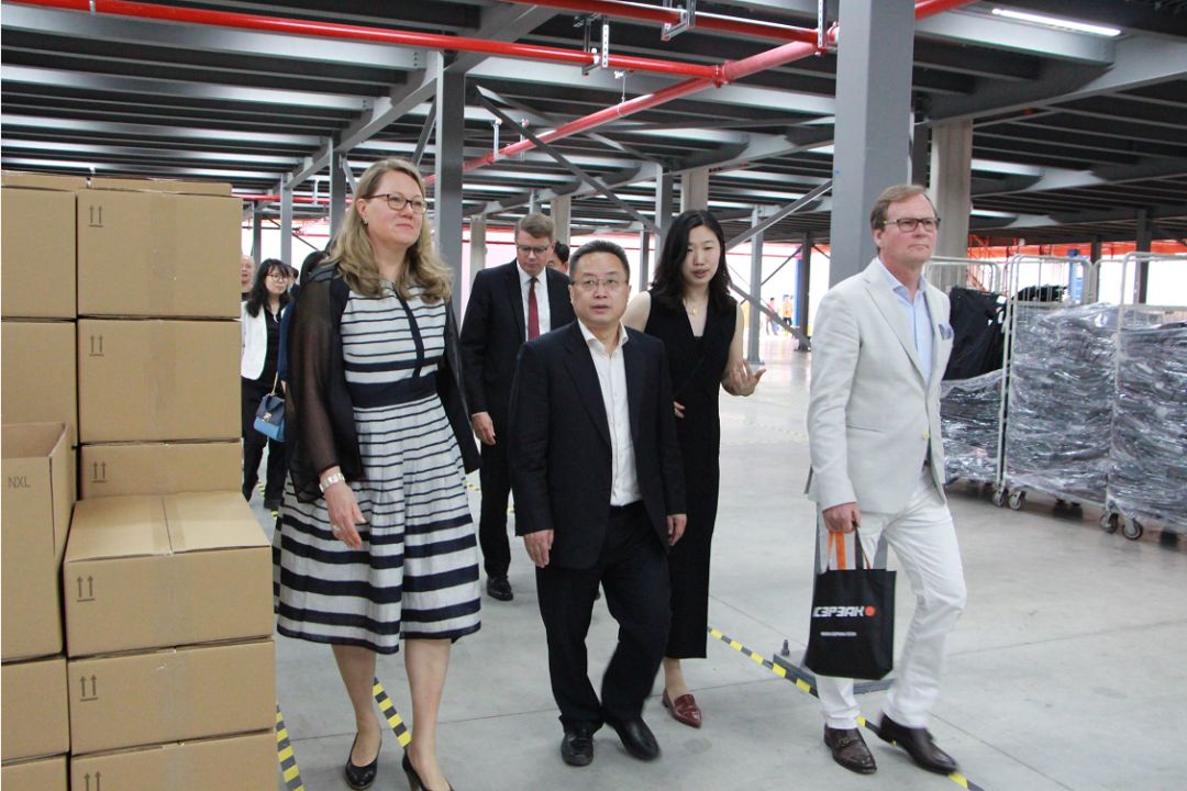 芬兰鲁特运动服饰,鲁特运动服饰直播