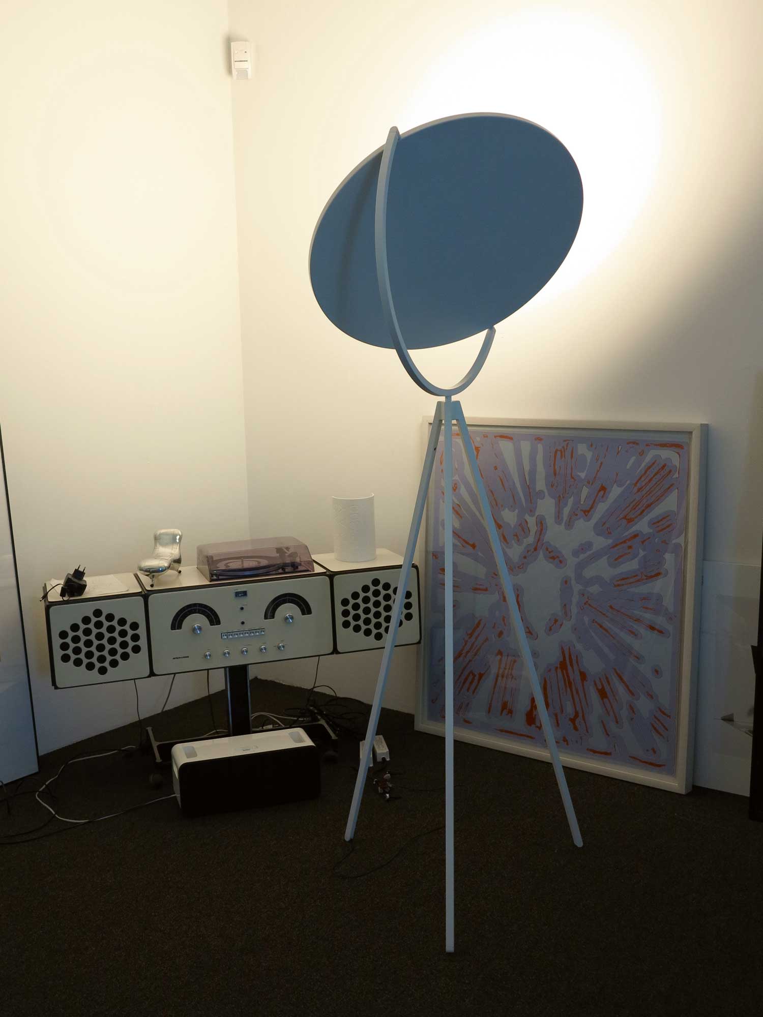 对于他来说：「奖杯」这种东西，还不如「烟灰缸」有用呢！