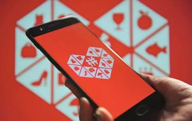 听说|中国化妆品消费者开始偏好小众产品、柔性屏手袋亮相美国纽约LV时装秀......