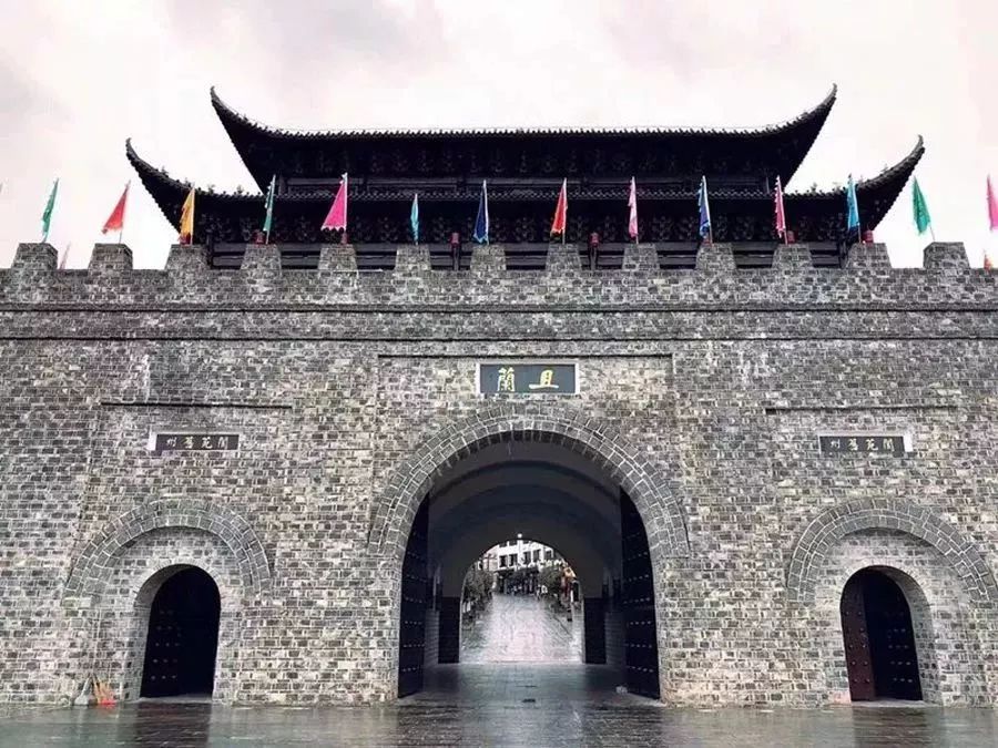 端午节去哪里旅游有赛龙舟,端午划龙舟去哪玩好