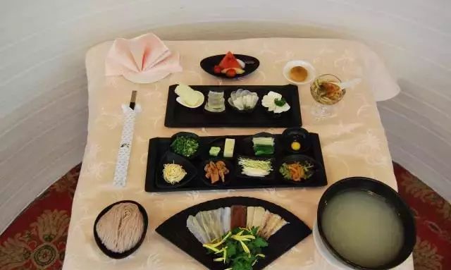 昆明北市区最正宗的过桥米线,昆明潮玩城