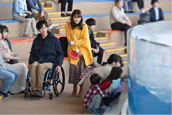 爱上已婚残疾女人咋办,喜欢上残疾人怎么办