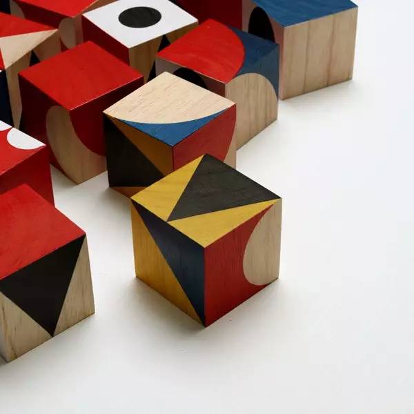 儿童节礼物送手机,儿童节送孩子什么礼物