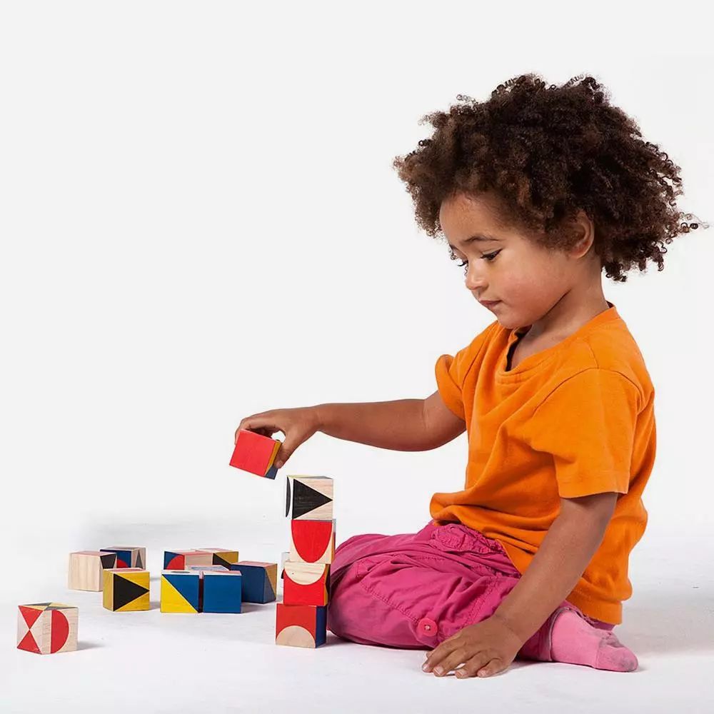 儿童节礼物送手机,儿童节送孩子什么礼物