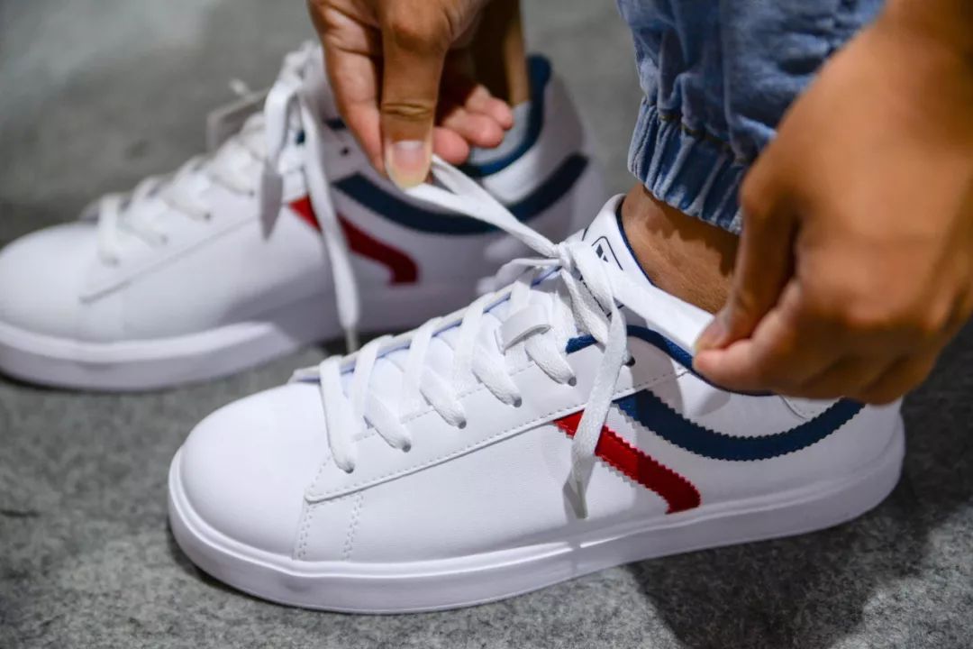 金利来特卖199元起,金利来4件5折