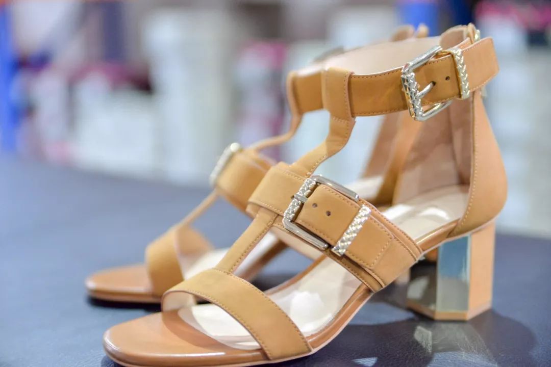 金利来1折店,金利来买一送一特卖活动