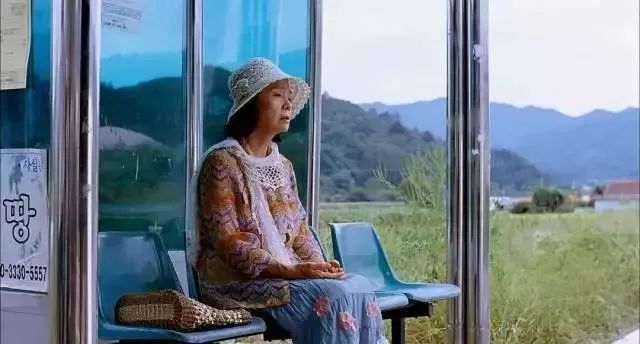 96岁北大教授夫人断食断水4天,90岁清华教授夫人断食