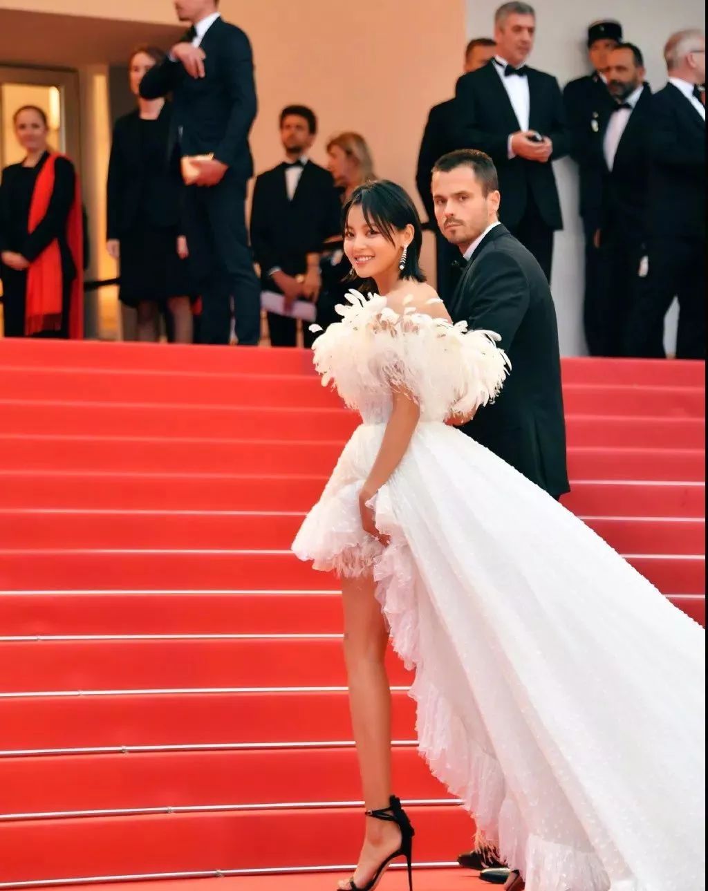 戛纳朱一龙入选作品,戛纳朱一龙白西装