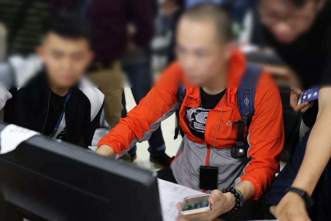 67名嫌疑人落网！广州黄埔警方撕破销售型诈骗团伙“画皮”