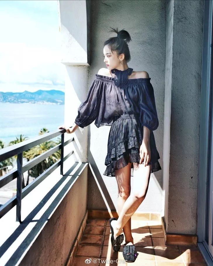 肩膀太露怎么办,肩膀溜肩怎么修饰