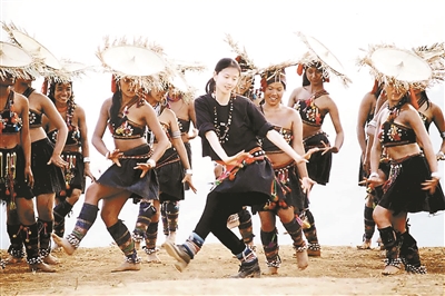 杨丽萍心酸故事,杨丽萍60岁为什么还跳得动