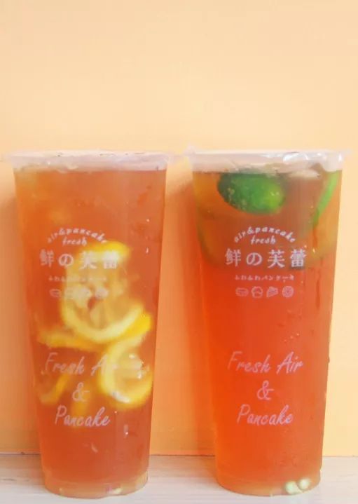 夏季饮品活动全场买二送一,六一奶茶活动免费喝