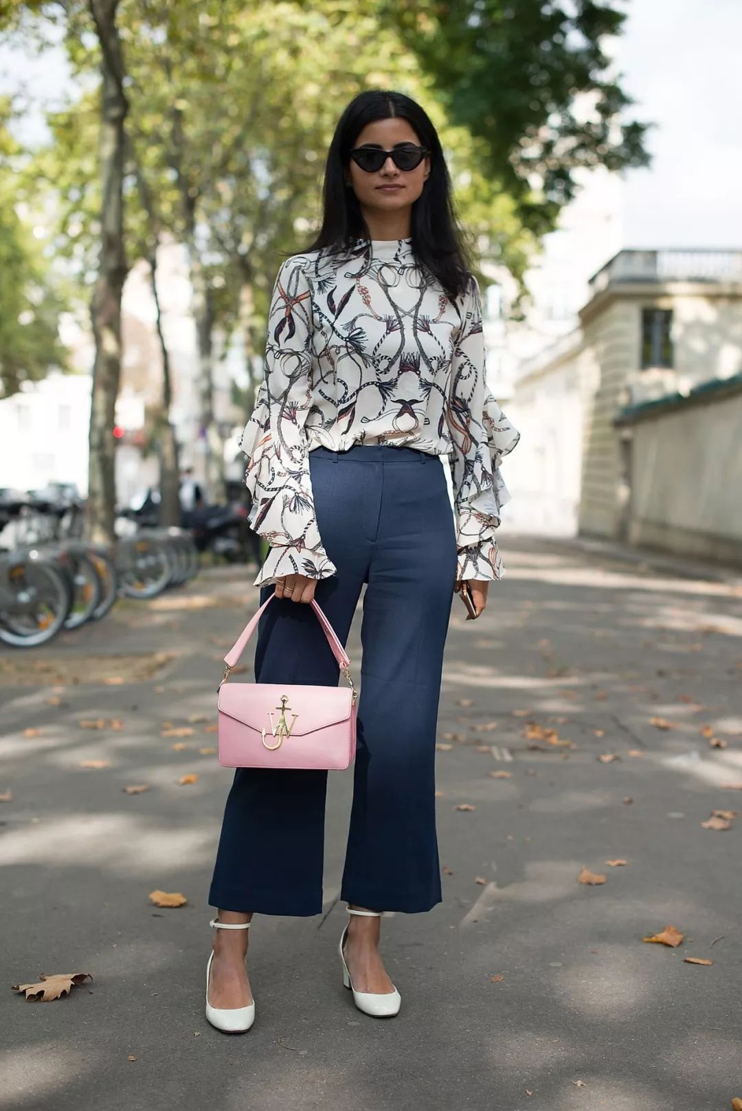 短装气质雪纺衫,雪纺衫靓丽大方又舒适凉爽