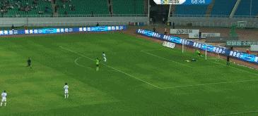 “摩托少年”雷耶斯——左脚能奏响萨克斯乐曲