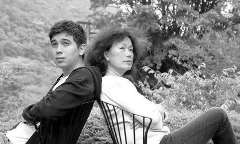 龙应台的小说目送全文,龙应台生平故事