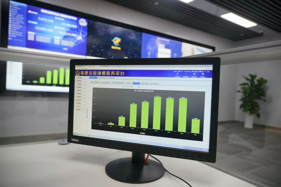你见过这样的诉讼服务中心吗？颜值高智力爆棚还提供全天候服务