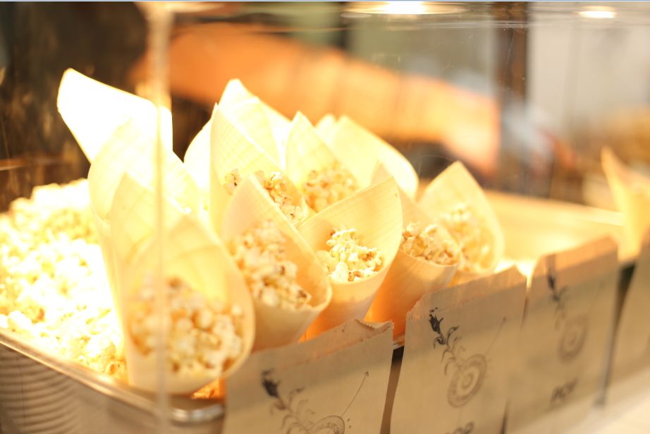 DFS给你讲最甜蜜的故事,试吃折扣还送礼,什么都不缺就缺你