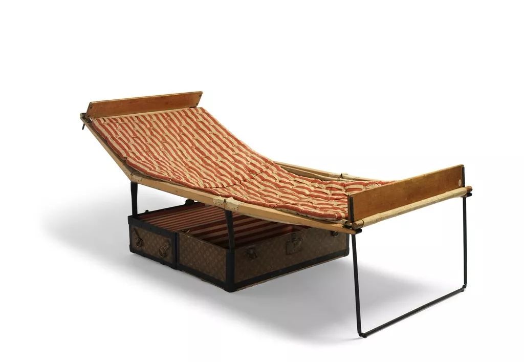 从“三傻”到“黑凤凰”，SophieTurner的成名之路原来这么坎坷？