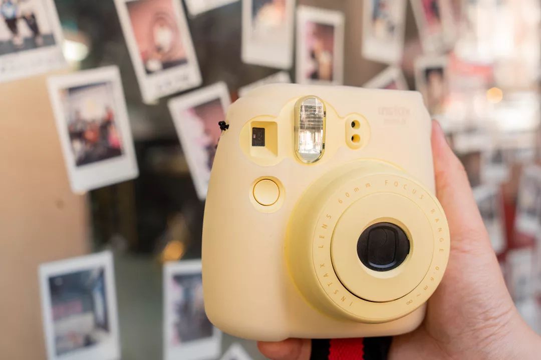 喝下一杯“星空”!探秘出片率200%的奶茶店,引众人打卡的秘密竟然是...