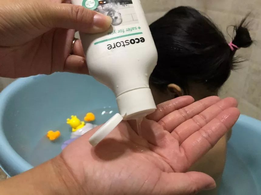 苦夏难捱如何让宝宝清凉度夏,夏天如何给宝宝保湿