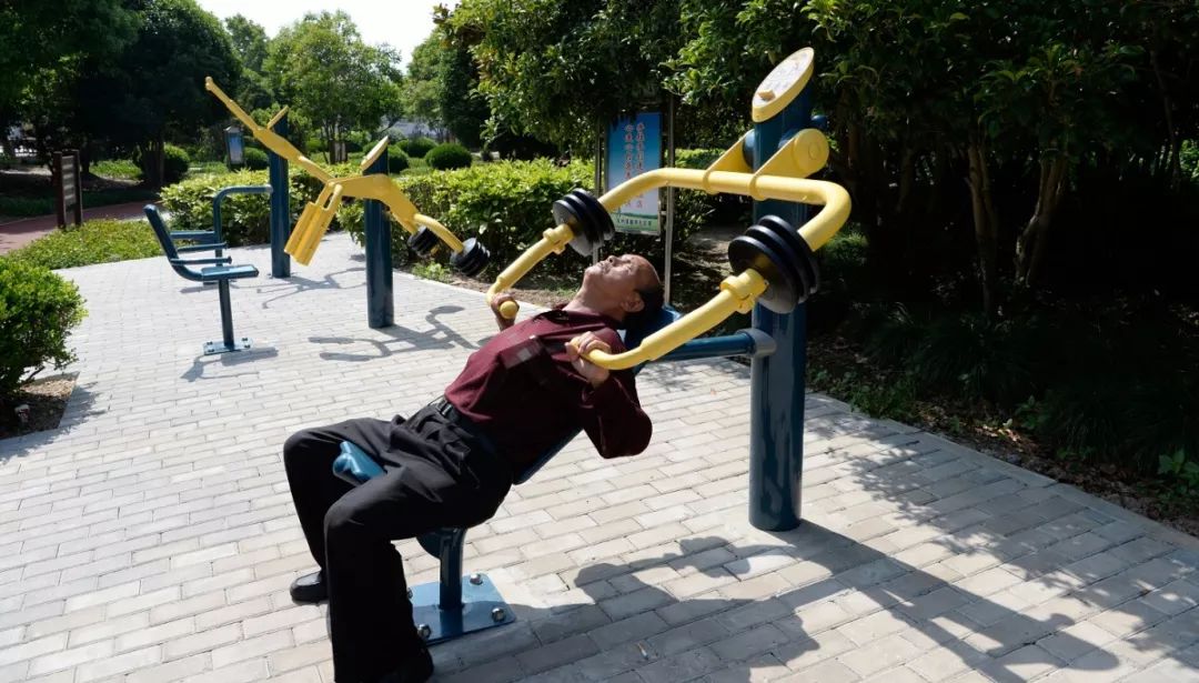 全民健身中心智能化体验,智慧社区健身中心全部开放