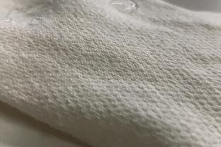 日本人吃饭都不穿鞋，熏死人了！这双耗时3年的黑科技银离子袜，美白润肤自发热，穿7天都不臭脚