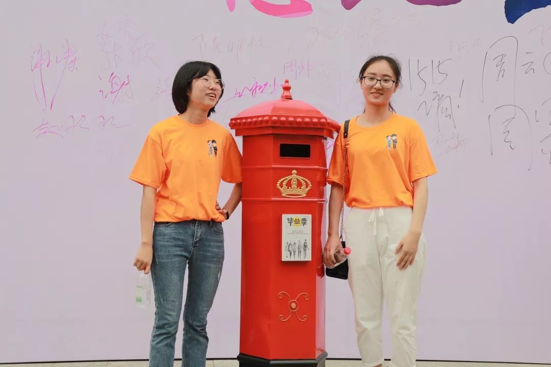 欢迎同学们回来母校学习,欢迎校友们常回家看看