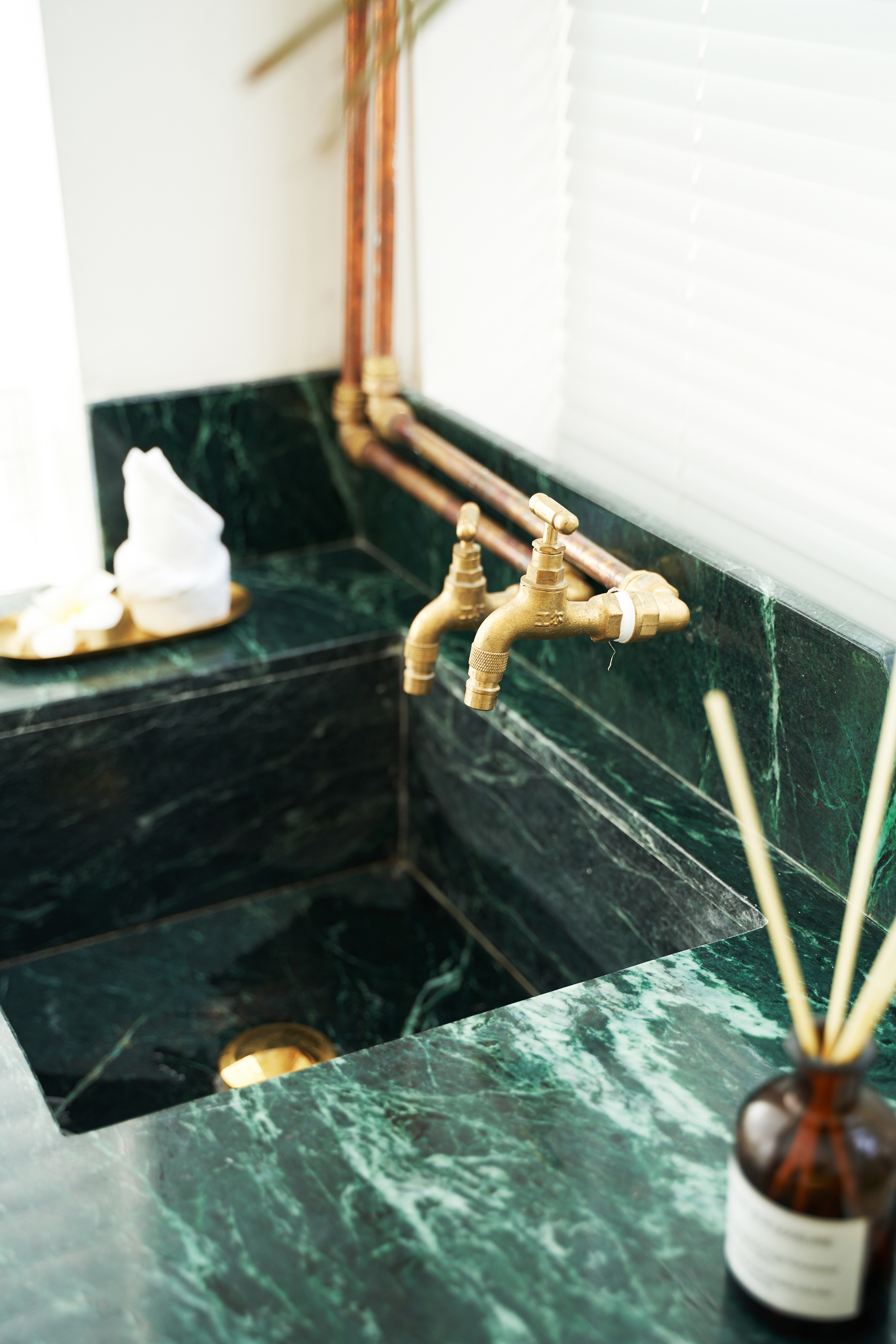 灯灯灯凳创意有限公司|AROMADREAM泰寐泰式按摩水疗店