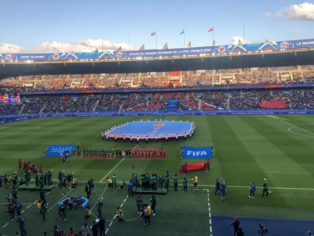 看中国女足的激动时刻,看中国女足激动的视频