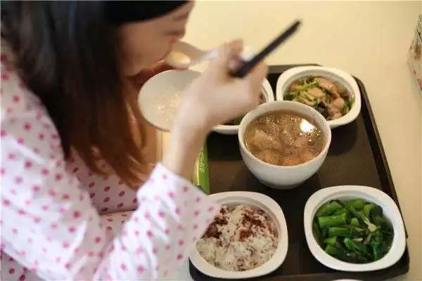 坐月子可以使用气血康吗,气血康适合产后喝吗