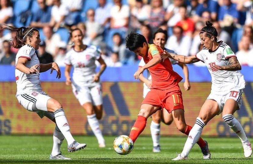 邛崃足球公益赛,我市全民健身运动会足球赛启幕