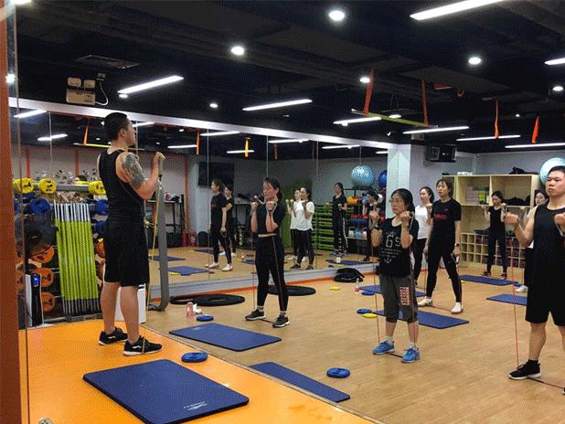 健身房今冬关店潮?全案解析浩沙、一兆韦德、乐刻、Keep、超级猩猩……揭秘行业20年的*规则潜**