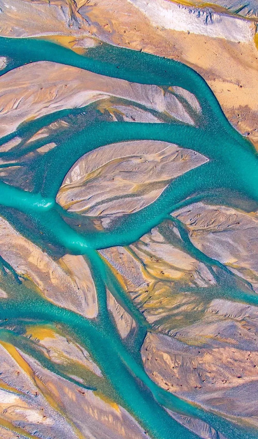 「荐读」朋友圈消失两年，他独自航拍中国，照片惊艳世界