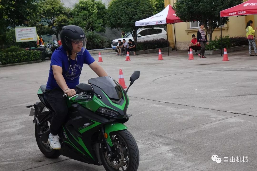 小小的山城,小小山城