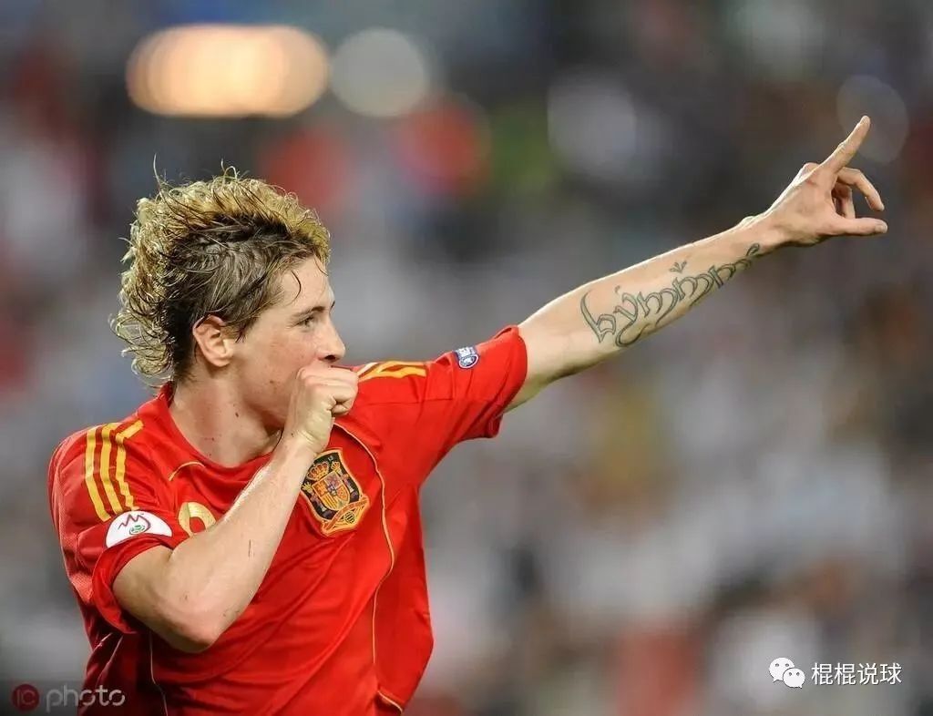 费尔南多托雷斯进多少球,托雷斯单刀空门踢出场面