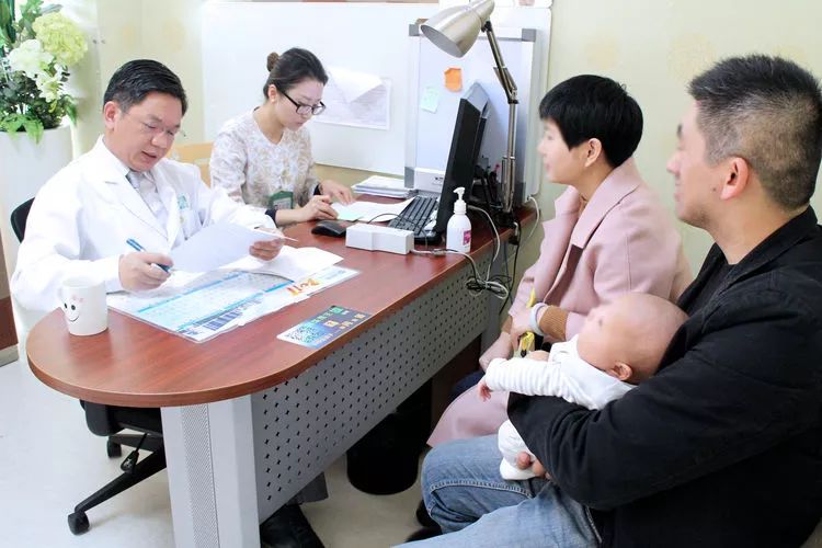 新华社cnc新华大健康直播,新华网新华大健康