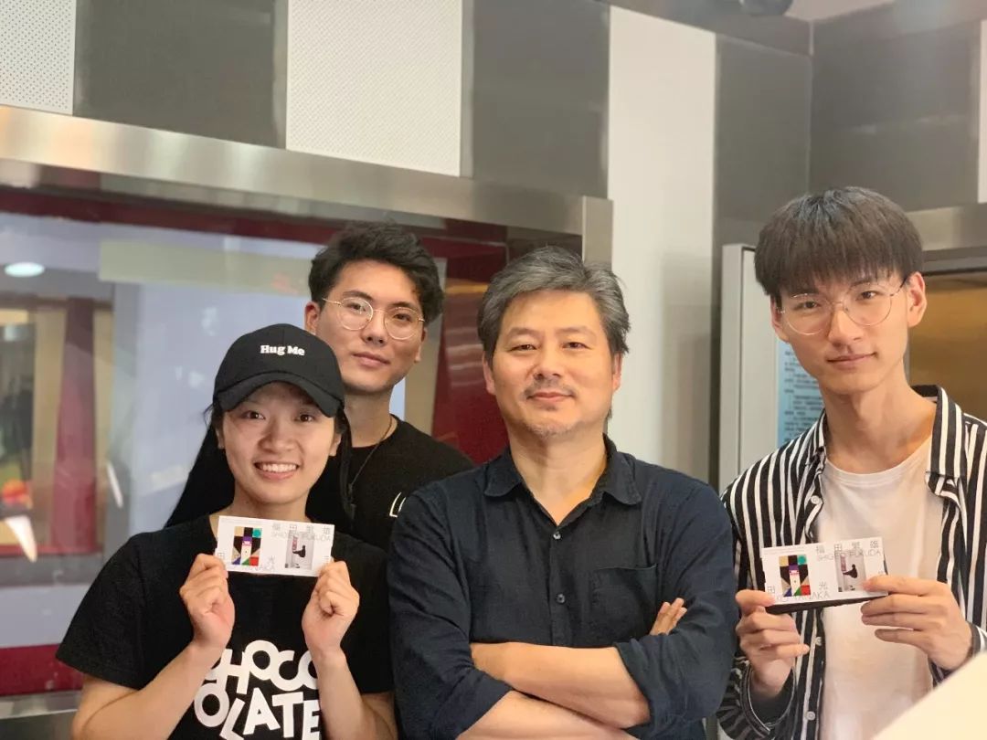 深夜，杭州女白领一冲动，这事闹大了！被奔驰宝马夹住3小时，心态炸了