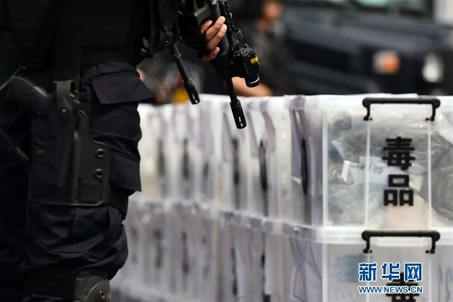 吸毒又贩毒被查咋处理,5人聚众吸毒被查怎么解决