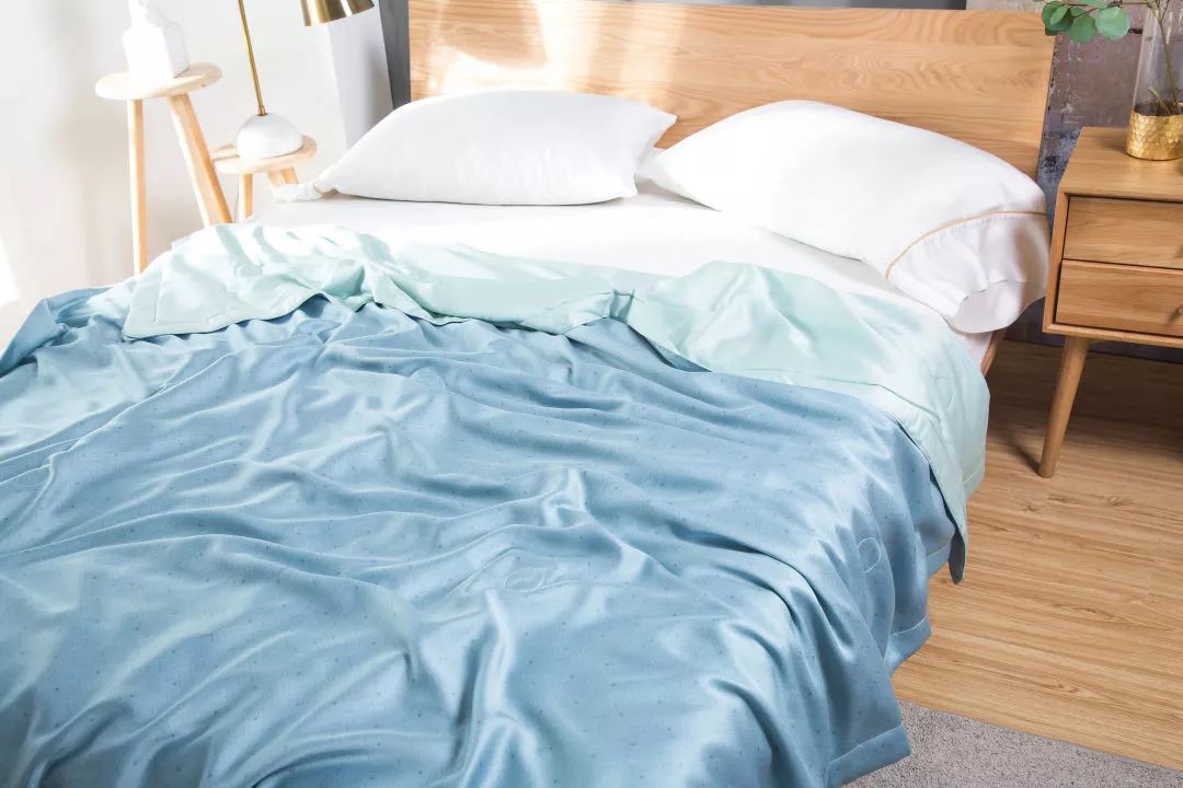 闪购|蚕丝被都能水洗了，还有什么理由不入一条呢？